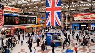 A Walk Through The London Victoria Station London England [upl. by Lesoj]